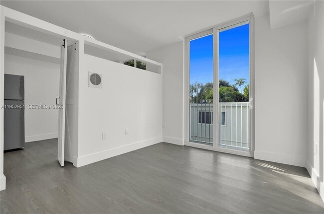 Foto del edificio - 1620 NW 18th St