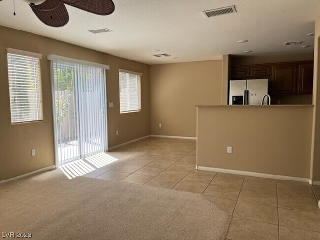 Foto del edificio - 6067 W Dewey Dr