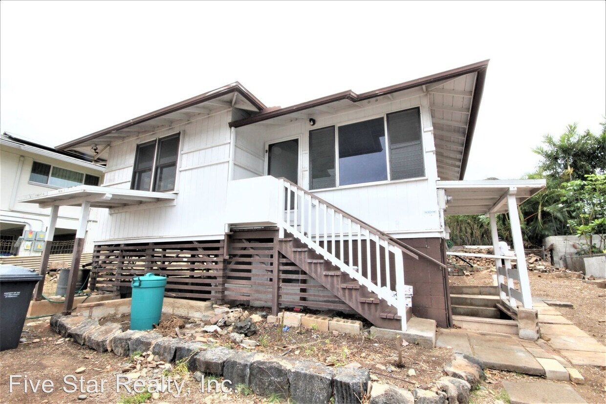 Primary Photo - 3 br, 1 bath House - 3243 Monsarrat Avenue