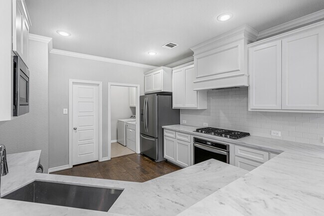 Building Photo - 2909 Gordon Ave