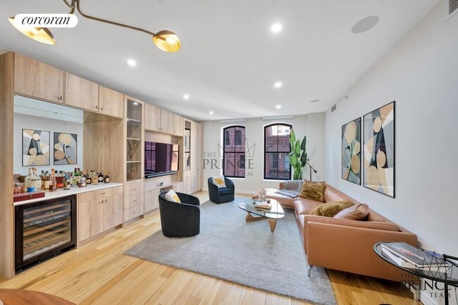 Building Photo - 250 West St