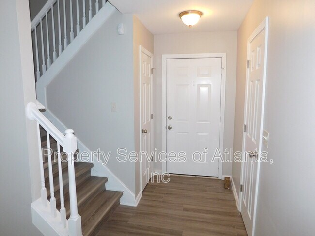 Foto del edificio - 6431 Shadow Ct