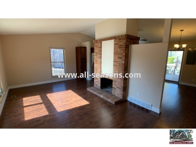 Building Photo - 2928 Nevermind Ln