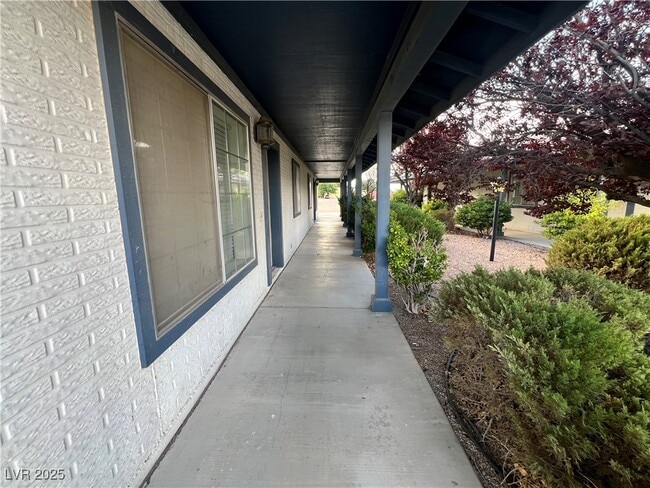 Building Photo - 1441 Star Rd