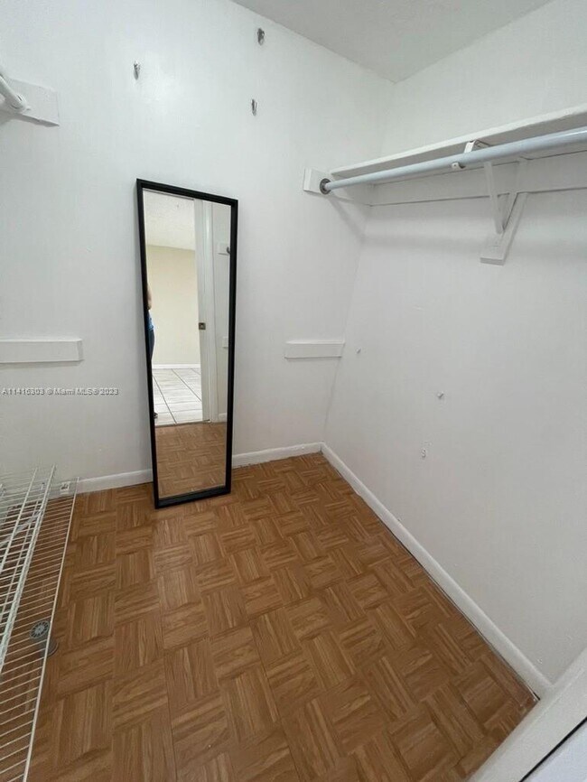 Foto del edificio - 8500 SW 133rd Avenue Rd