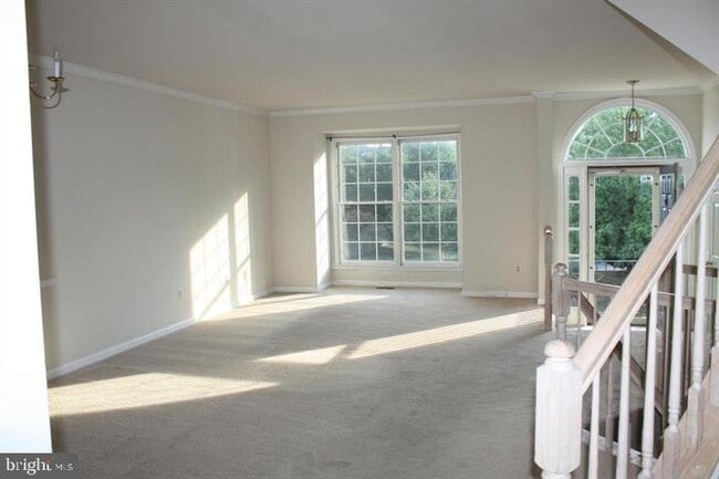 Building Photo - 7059 Kings Manor Dr
