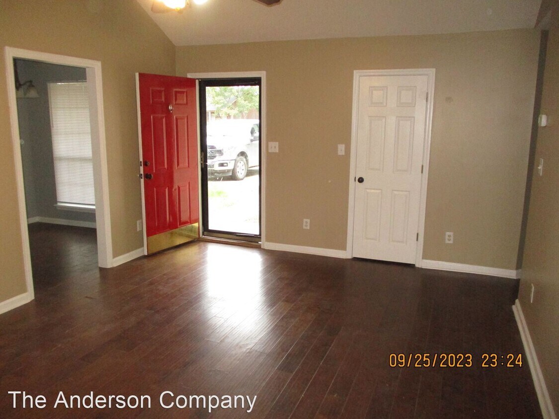 3 br, 2 bath House 114 Hillside Court House Rental in Leesburg, GA