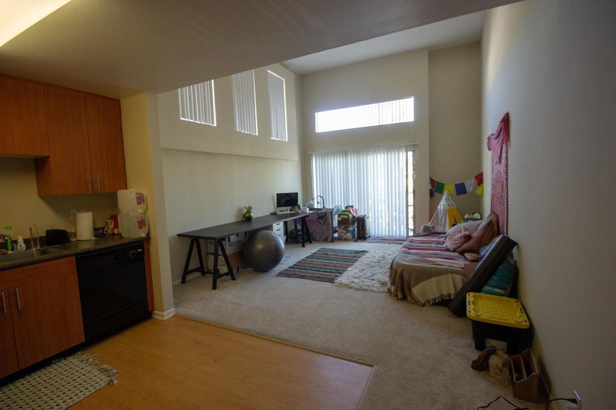 Foto principal - 20504 Ventura Blvd