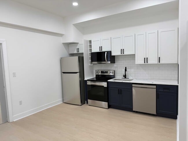Harlem Park - Harlem Park Apartment