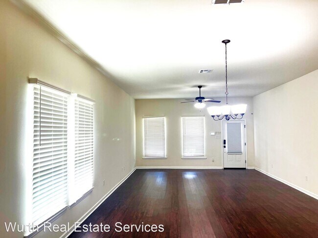 Foto del edificio - 4 br, 2 bath House - 43105 Pineside Ave.