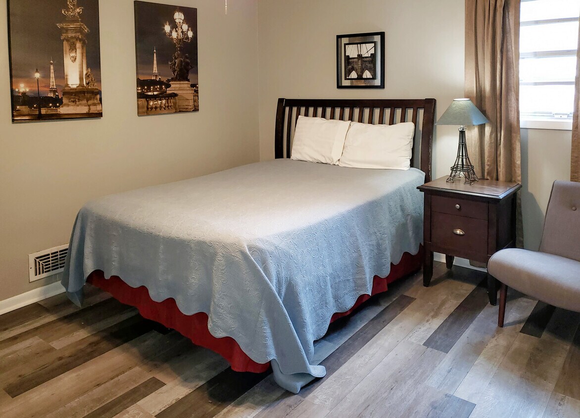 Foto principal - 2157 Hilton Dr