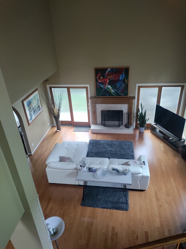 Sala de estar - 19251 Oxnard St