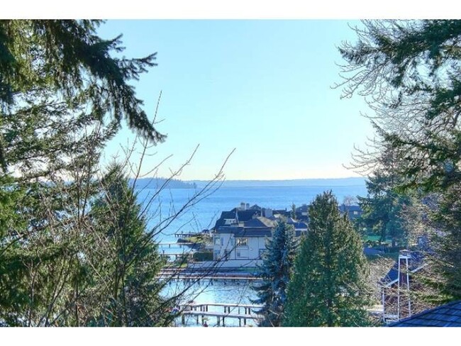 Foto del edificio - Kirkland Home Near Juanita Beach with Lake...