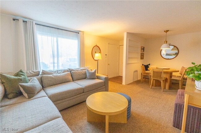 Building Photo - 216 Moore Rd