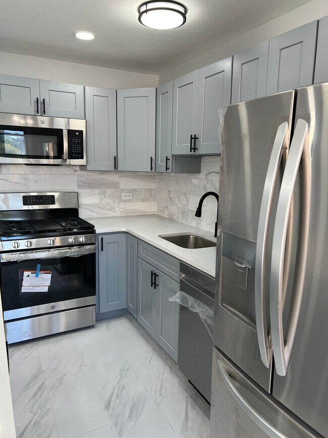 Foto del edificio - 924 Stuyvesant Ave