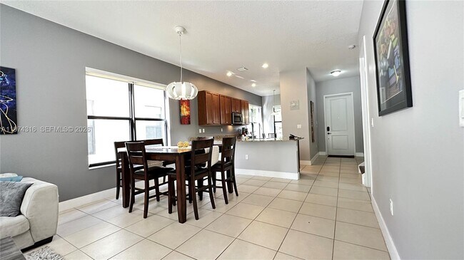 Foto del edificio - 3278 W 97th Terrace