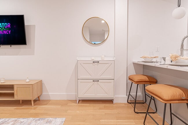 Building Photo - 1255 Decatur St