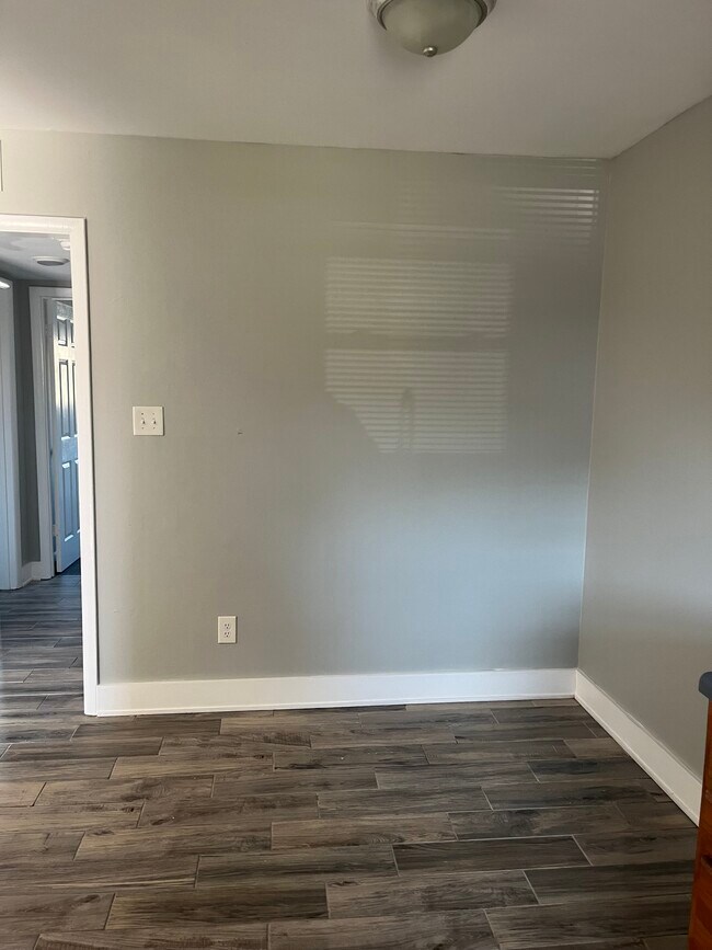 Foto del edificio - 2425-2445 Old Greensboro Rd