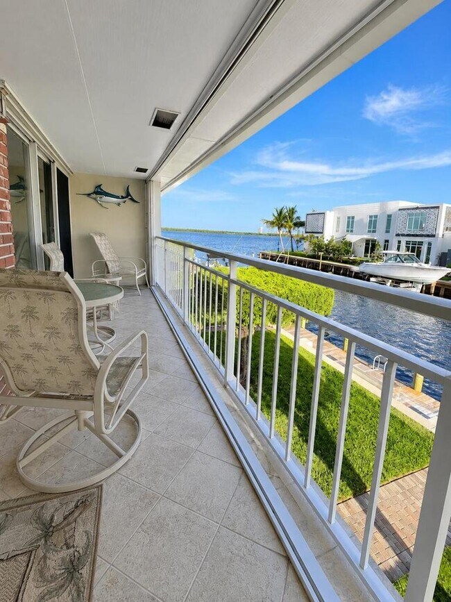 Building Photo - 68 Yacht Club Dr