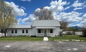 Building Photo - 25970 N 9000 W St