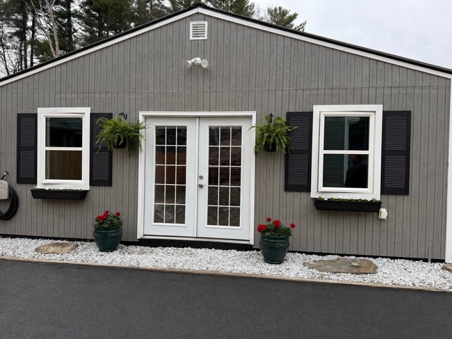 Building Photo - 242 Allen Rd