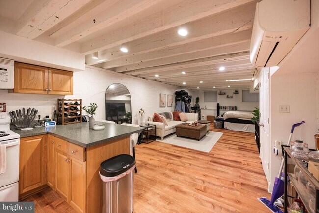 Foto del edificio - 1728 Spruce St