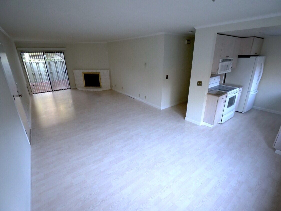 1070 Mercedes Ave Unit 12, Los Altos, CA 94022 Condo for Rent in Los