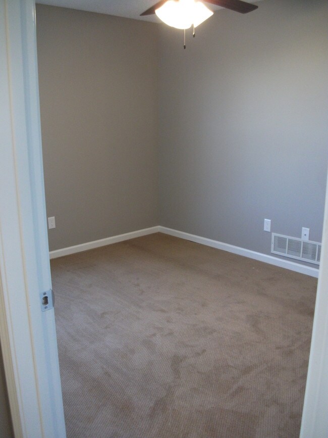 Foto del edificio - 2908 Russell Ct