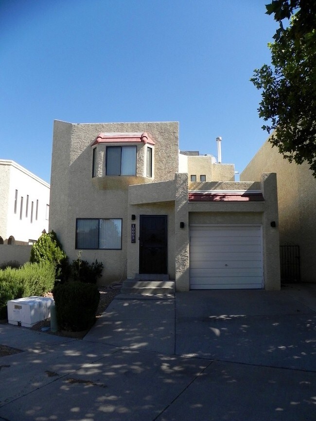 Building Photo - 10005 Lagrima De Oro Rd NE