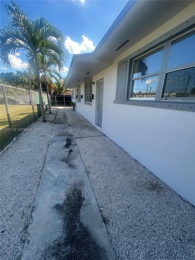 Foto del edificio - 2929 NW 47th St