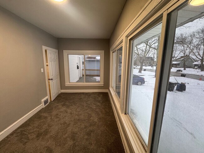 Building Photo - 3445 East Blvd