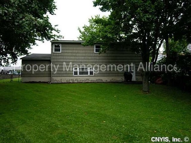 Building Photo - 105 Terraceview Rd
