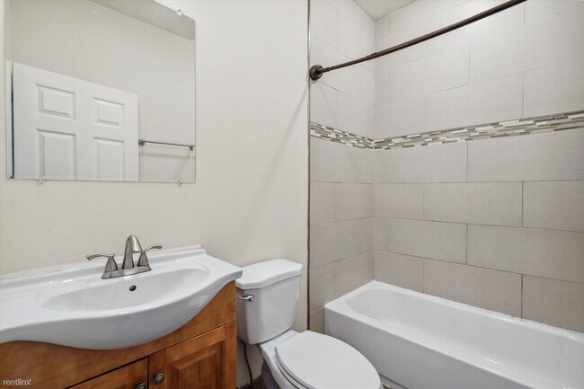 Foto del edificio - 5 br, 3 bath Duplex - 2107 N 17TH ST Unit B