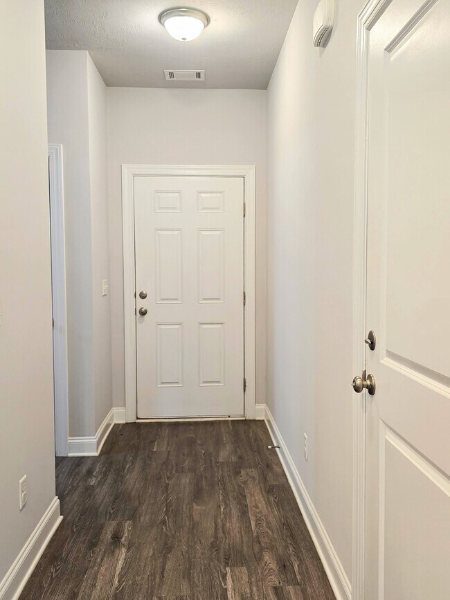 Foto del edificio - 1810 Butternut Dr