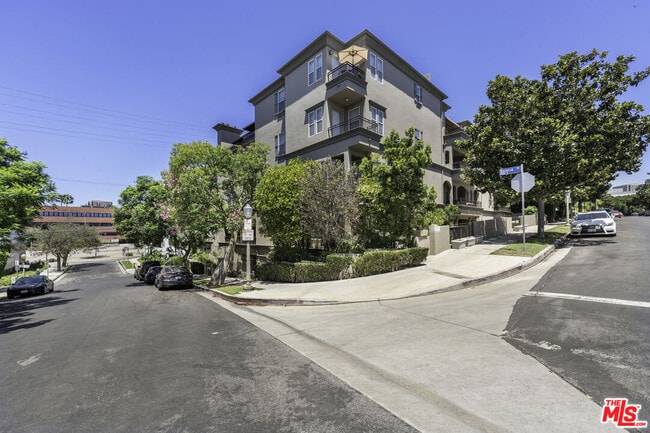 Building Photo - 1820 Benecia Ave