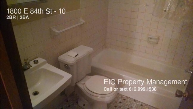 Building Photo - 1800 E 84th St
