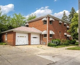 Building Photo - 426 E 200th St