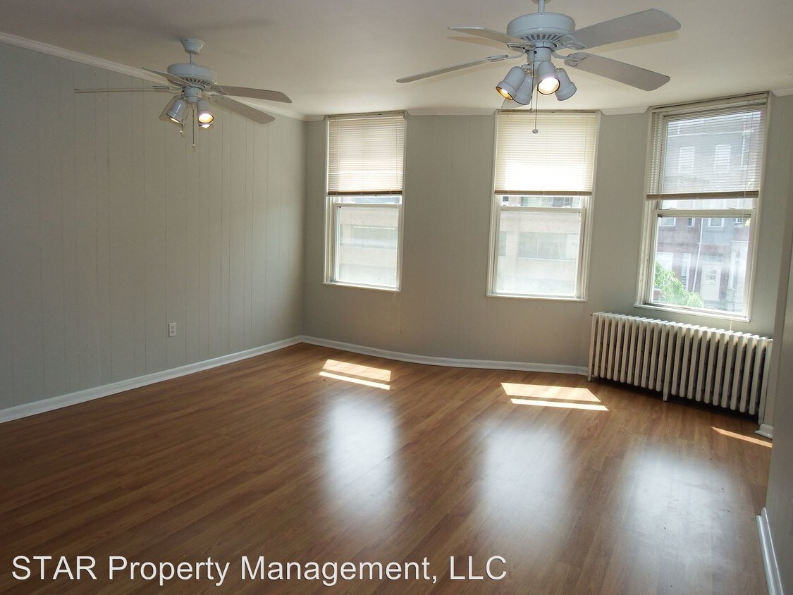 Foto principal - 2631 N Charles St