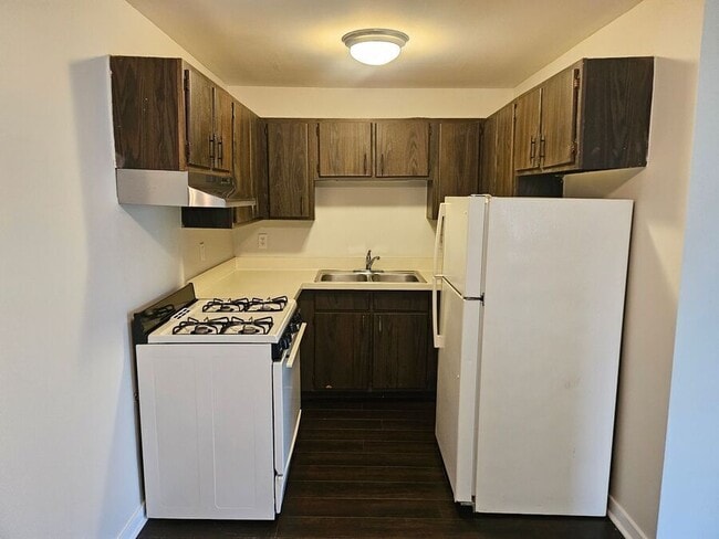 Building Photo - 1300 Light Road