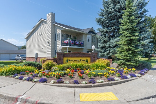 Primary Photo - Bellwood Park Apartments