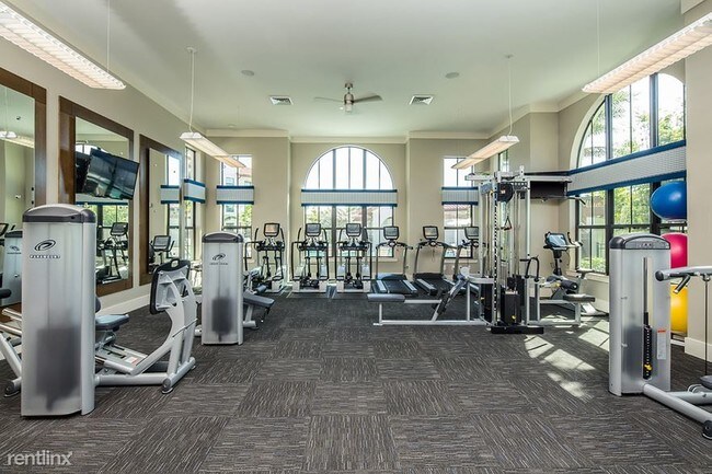 Foto del edificio - 2 br, 2 bath  - 2940 Solano Ave