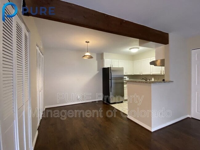 Building Photo - 429 Wright St
