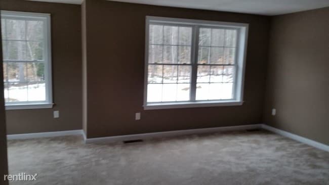 Building Photo - 12 Cardigan Ct