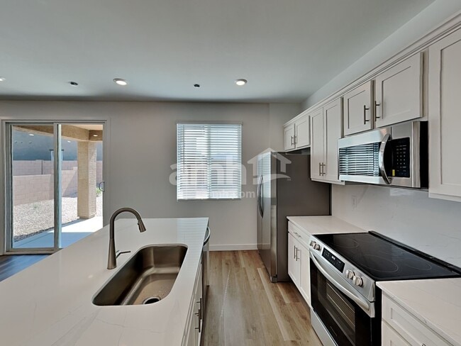 Building Photo - 9714 N Rancho Lozano