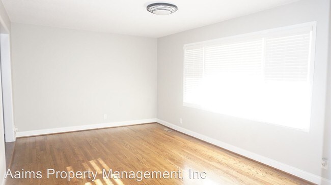 Building Photo - 7319 Hyannis Dr