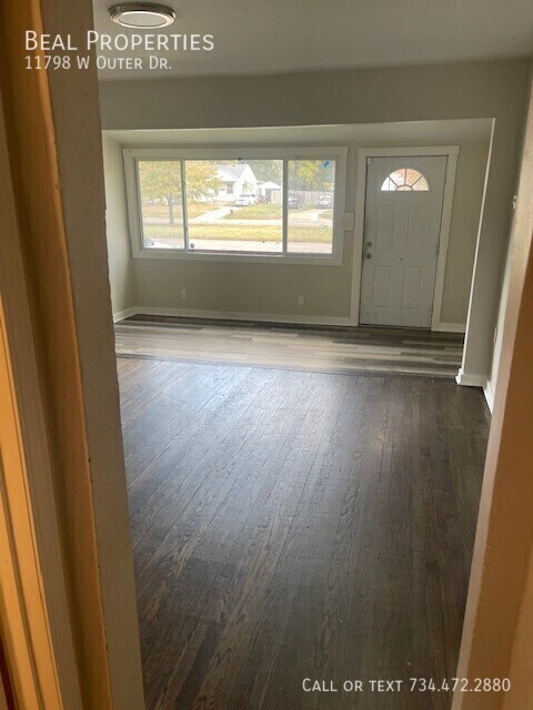 Foto del edificio - 11798 Outer Dr W