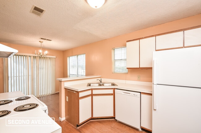 Building Photo - 903 Kilkenny Cir