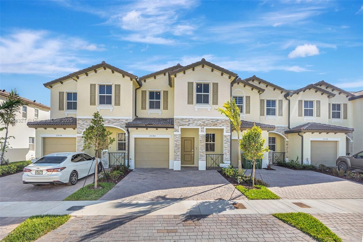Foto principal - 2546 SE 29th St
