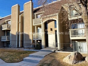 Building Photo - 425 E Creekside Cir