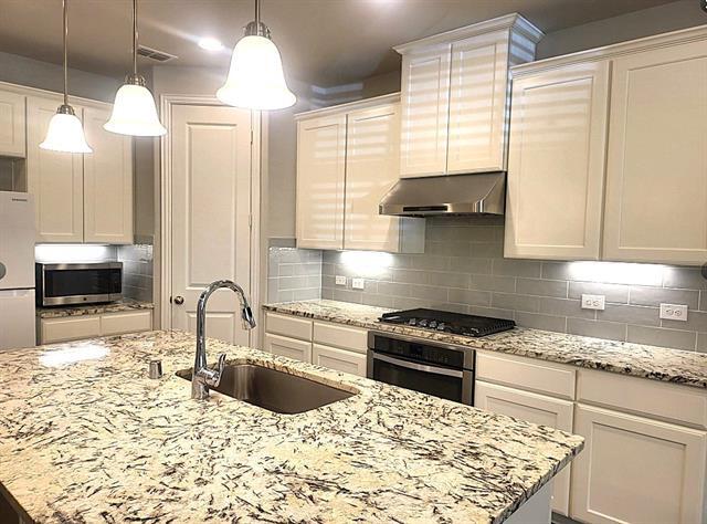Building Photo - 3640 Harebell Dr